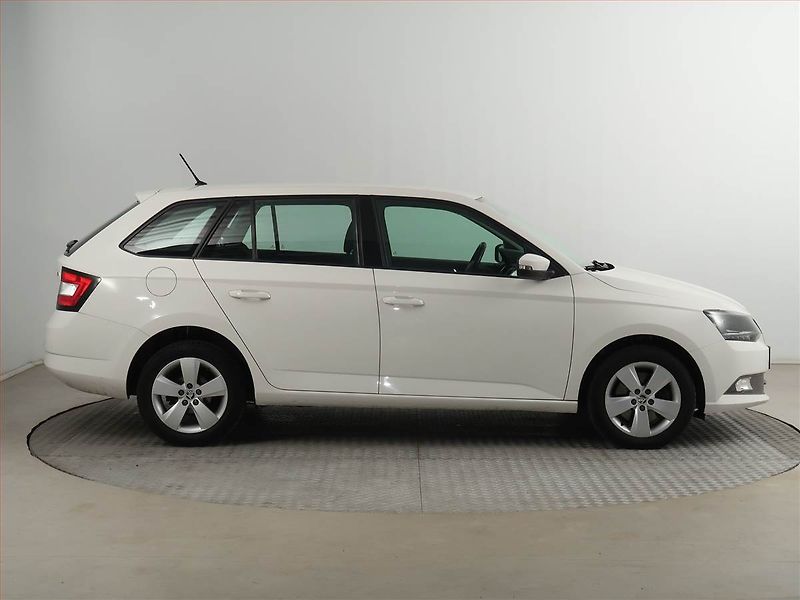 Škoda Fabia (2017) Style 1.2 TSI, Automat - fotka 6 z 19