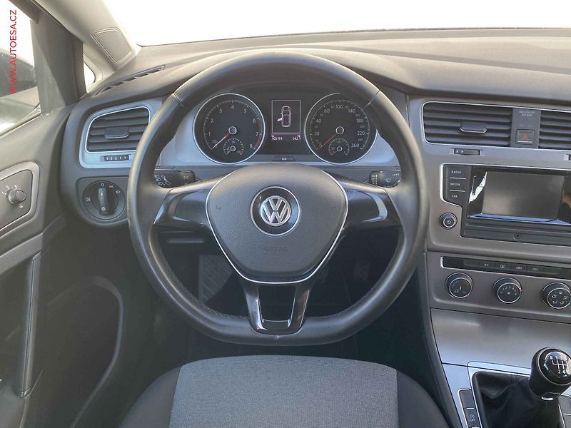 Volkswagen Golf (2016) 1.2 TSi, Trendline, bixen - fotka 11 z 17