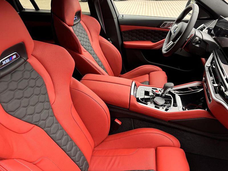 BMW X6 (2024) M COMPETITION 460kW CZ TOP!!!! - fotka 32 z 52
