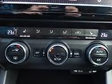 Škoda Octavia (2014) 1.6 TDI, Navi, Xenony - náhled 18