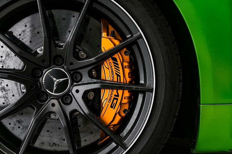 Mercedes-Benz AMG GT Keramiky, performance, kamera - fotka 13 z 27
