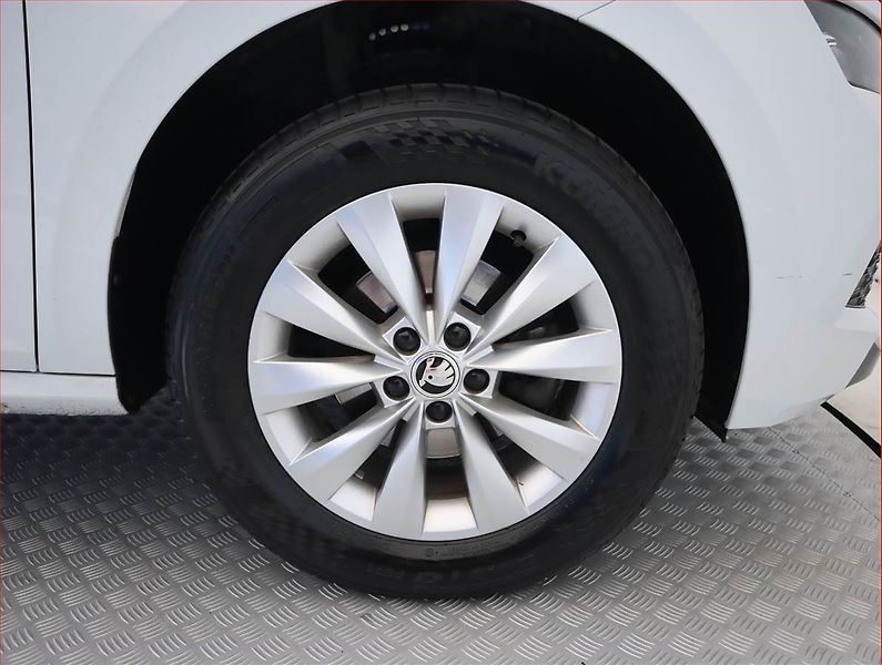 Škoda Kamiq (2019) Style 1.0 TSI, Serv.kniha - fotka 15 z 20