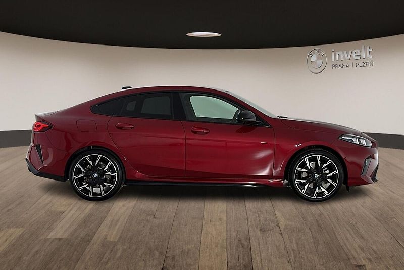BMW Řada 2 220d Gran Coupe - fotka 2 z 24