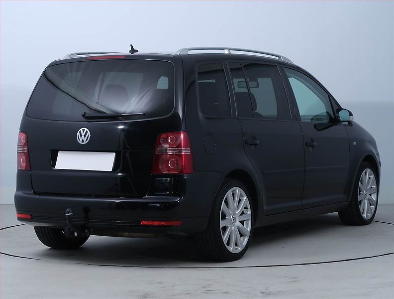 Volkswagen Touran (2009) Highline 1.4 TSI, Tempomat - fotka 5 z 17