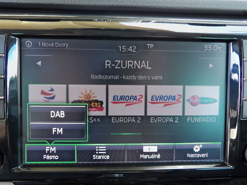Škoda Superb 2.0TDI Style Serviska Tažné We - fotka 11 z 39