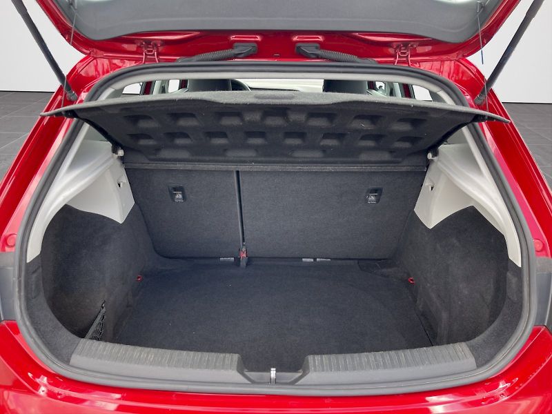 Seat Leon (2018) 1.2 TSI 63 kW Reference - fotka 28 z 31