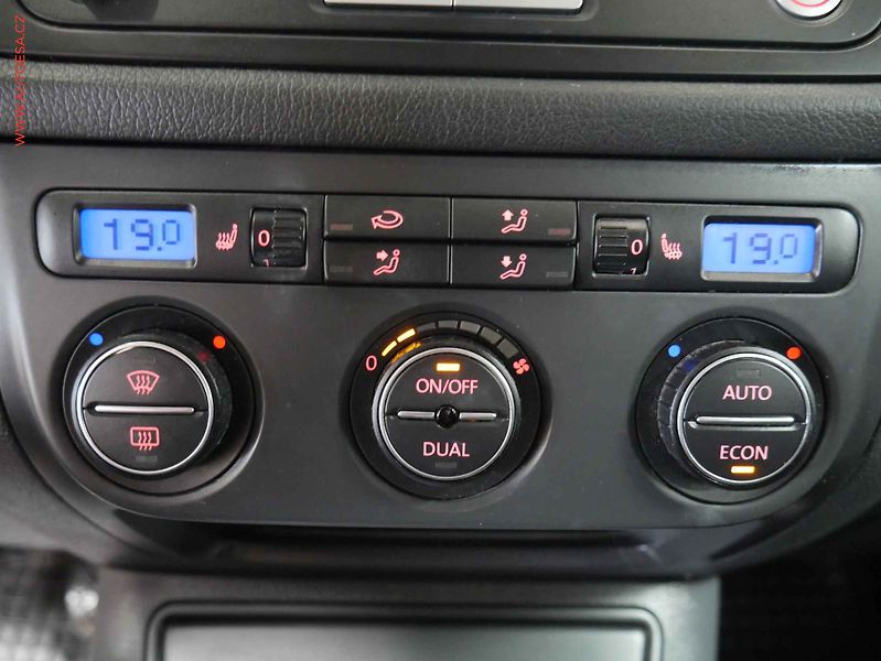 Volkswagen Golf Plus (2006) 1.9TDI, ČR, Xenon, AC - fotka 13 z 14