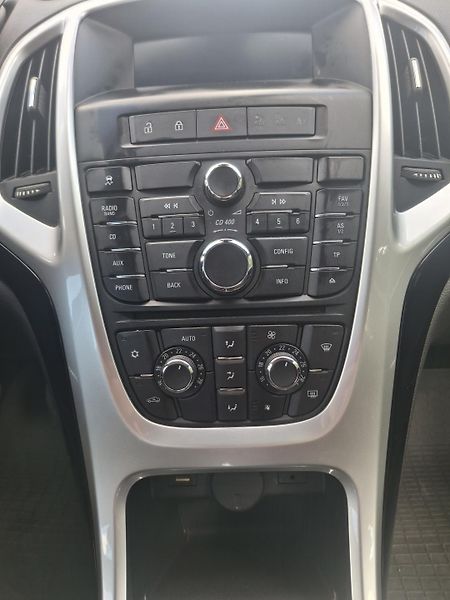 Opel Astra (2012) J ST 1,4 turbo 103 kW - fotka 12 z 20