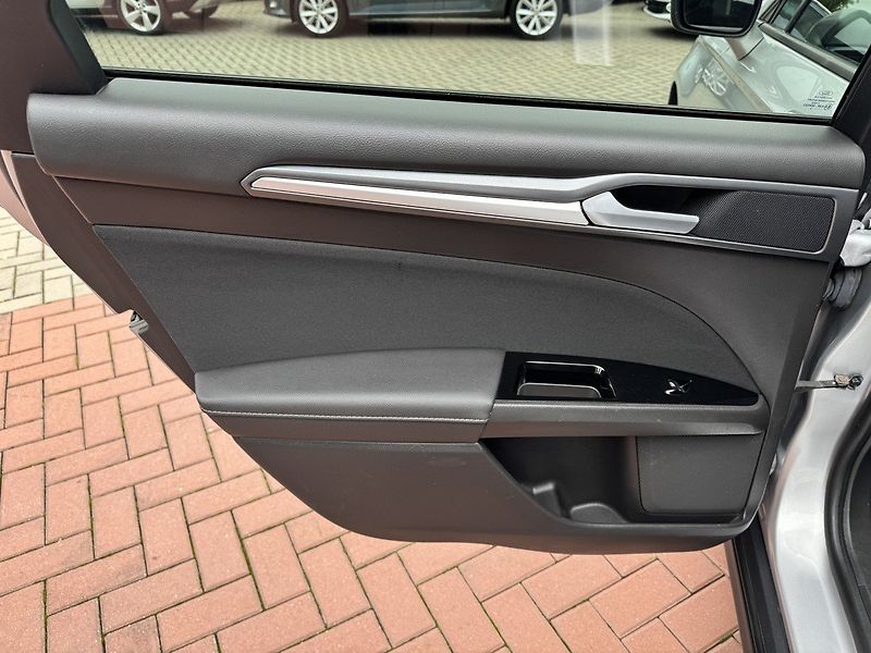 Ford Mondeo (2018) 2.0TDCi Automat Navi Tažné Zař - fotka 22 z 47