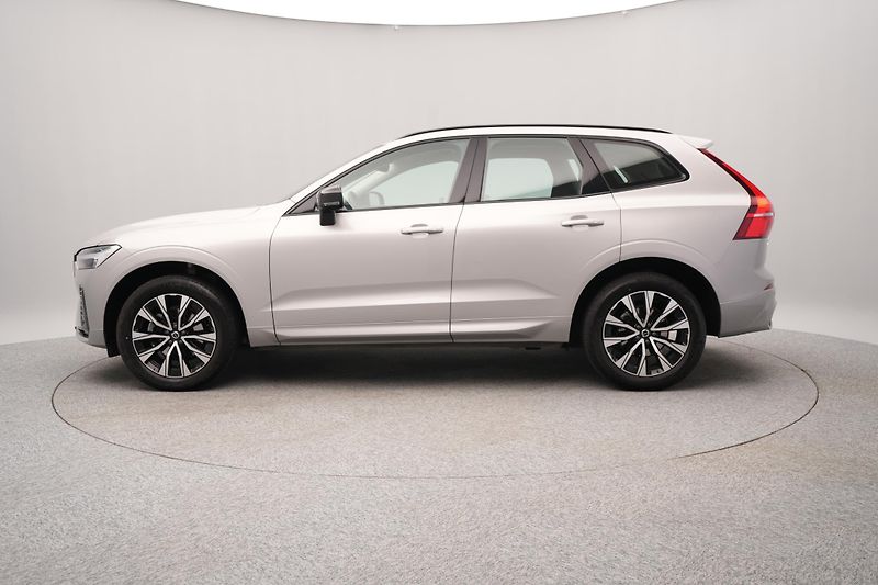 Volvo XC60 B5 AWD PLUS DARK CZ 1.maj - fotka 7 z 44