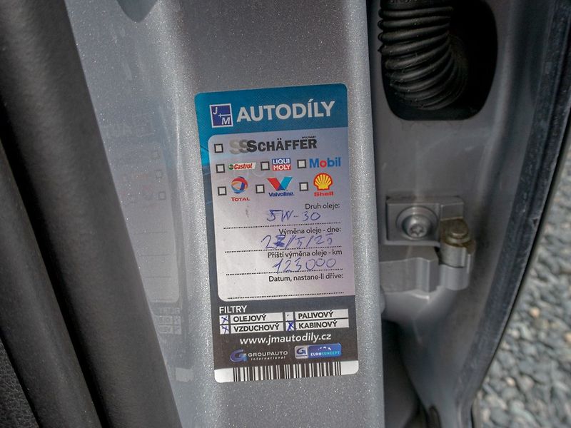 Škoda Octavia (2013) 1.4TSI 103KW – TAŽNÝ - fotka 43 z 46