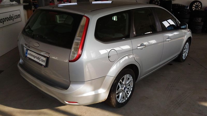 Ford Focus (2008) 1,6TDCI,80KW,XEN,ALU,NAVI,KLIM - fotka 7 z 34