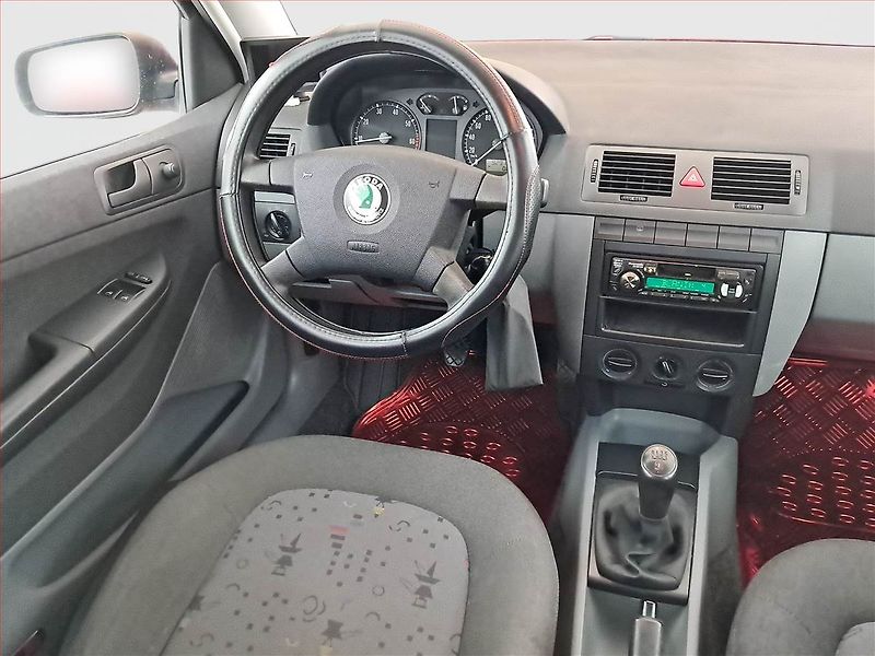 Škoda Fabia (2003) 1.2, Serv.kniha, po STK, Tažné - fotka 7 z 17