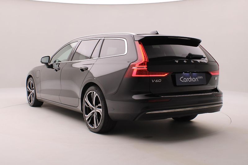 Volvo V60 T6 AWD RECHARGE CORE REZERVACE - fotka 10 z 45