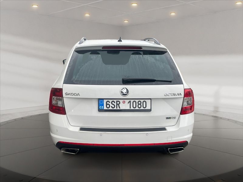 Škoda Octavia 2,0 TDI RS DSG  Cebia - fotka 5 z 11