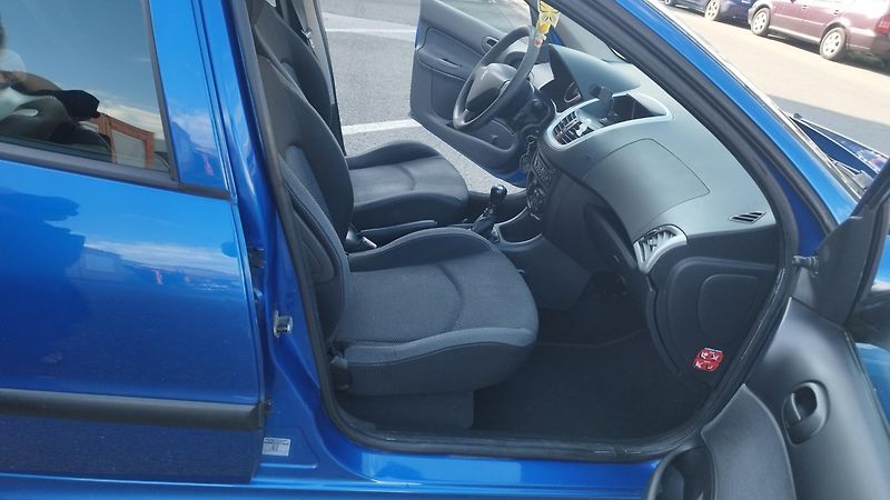 Peugeot 206 + 1.4i,volat-608 081 843 - fotka 10 z 12