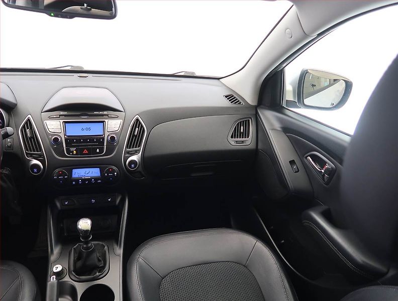 Hyundai ix35 (2012) 1.7 CRDi, Tempomat - fotka 8 z 18
