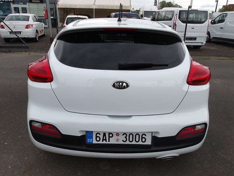 Kia Pro_Ceed 1,4CRDi 2 MÍSTA (PICK-UP) - fotka 9 z 27