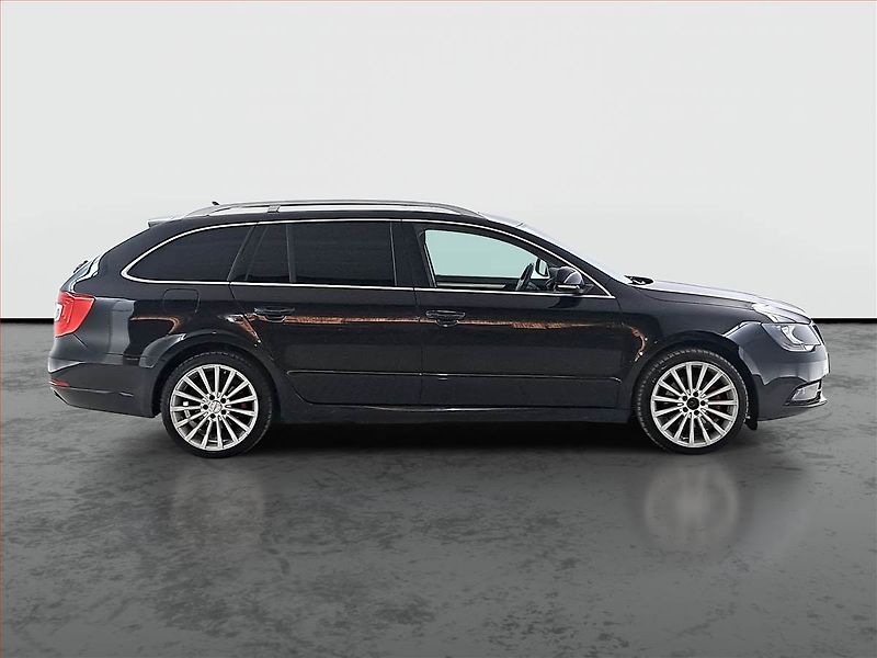 Škoda Superb (2015) 2.0 TDI, Navi, Xenony - fotka 6 z 21