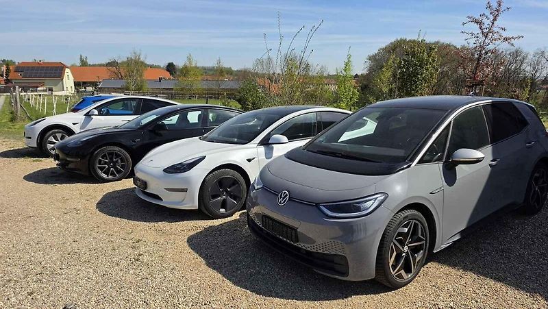 Dovoz elektromobilů se zvýšil.