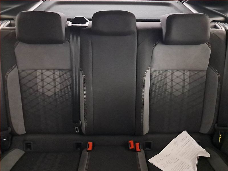Volkswagen Taigo (2024) R-Line 1.0 TSI - fotka 10 z 25