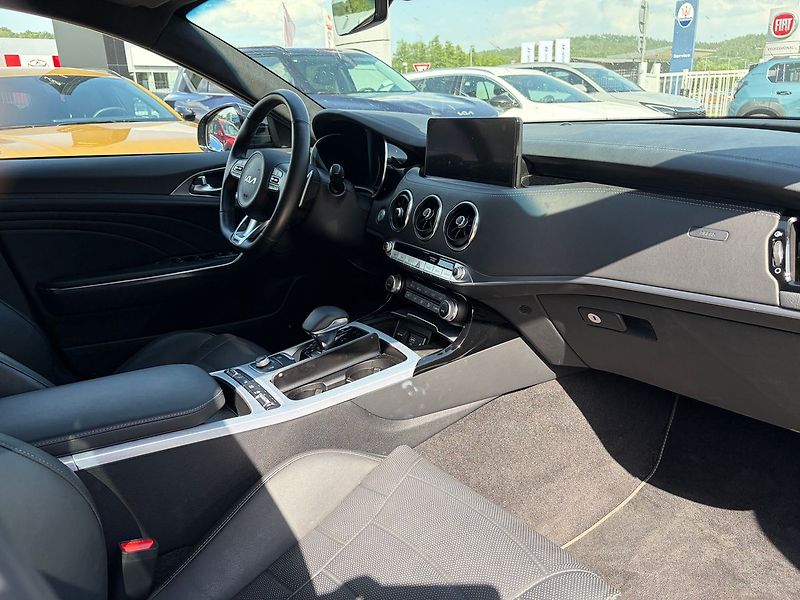 Kia Stinger 3.3 V6 T-GDI 4WD GT - fotka 6 z 8