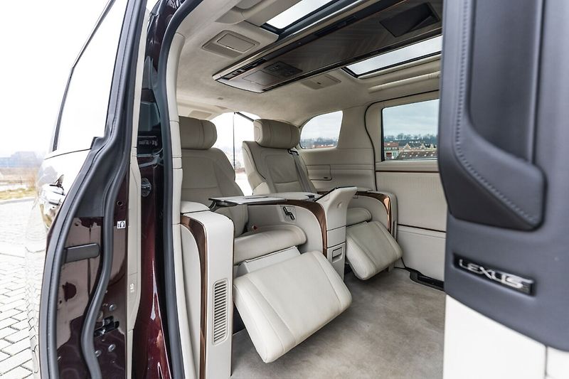 Lexus LM 350h  350H 2,5 HEV Luxury VIP Amonit - fotka 19 z 39