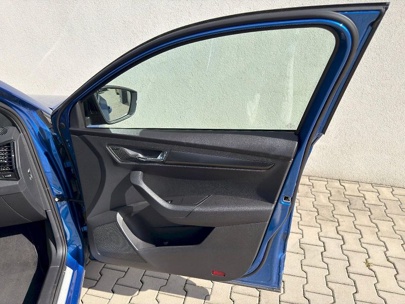 Škoda Karoq (2024) SPORTLINE TSI 1.5/110KW 7AP - fotka 38 z 38