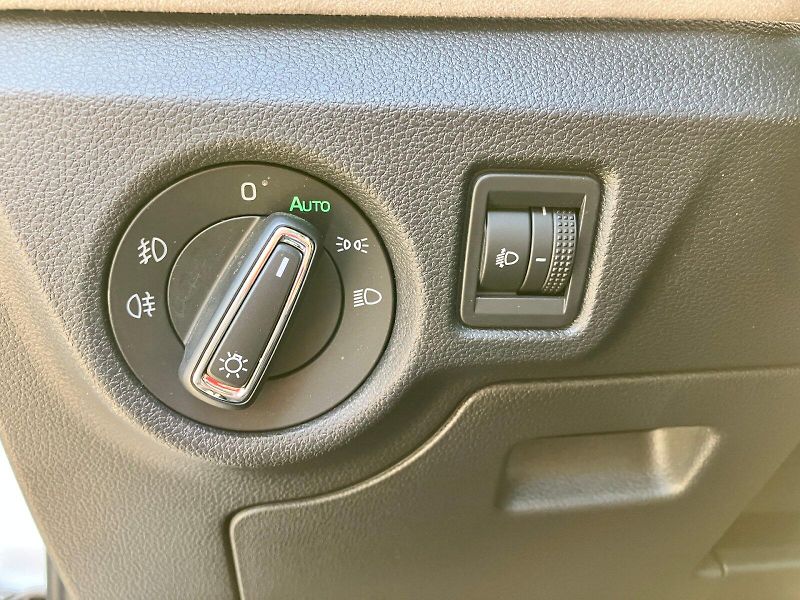Škoda Kamiq (2025) 1.0TSI 85kW Top Selecti naviga - fotka 8 z 33