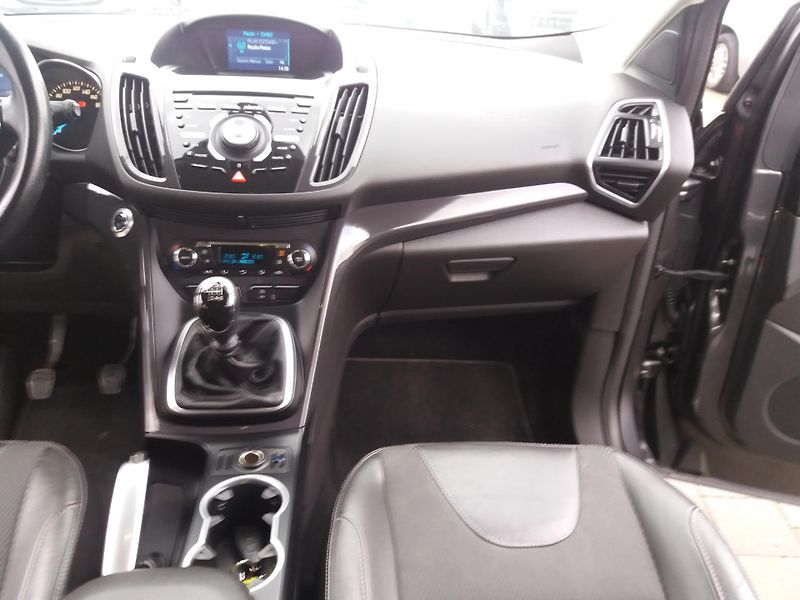 Ford Kuga 2.0TDCi,110kW,TAŽNY,SERV.KNÍŽK - fotka 7 z 18