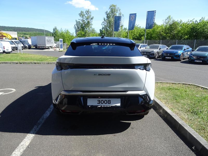 Peugeot 3008 (2026) GT Elektromotor 157kW / 210k - fotka 6 z 51