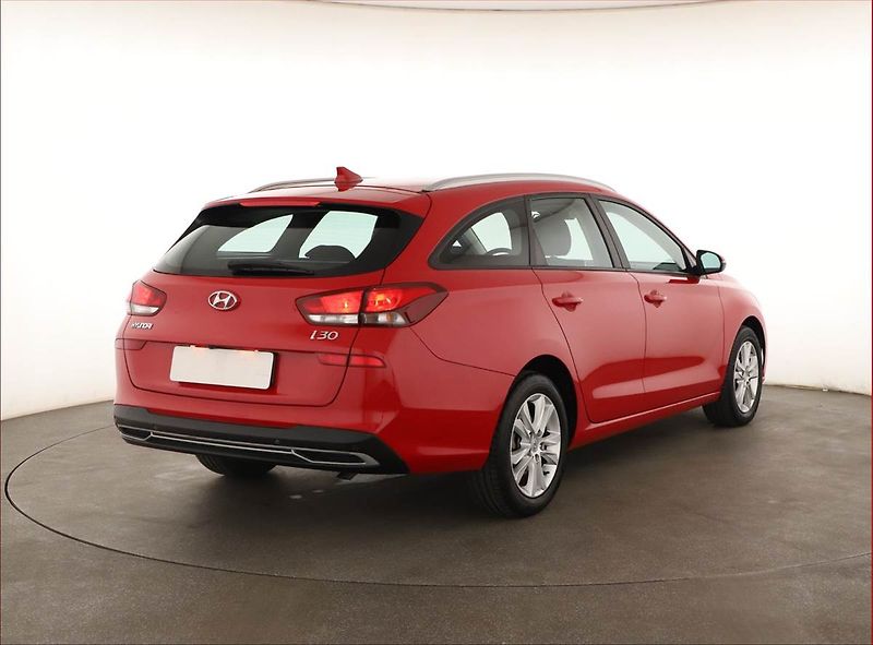 Hyundai i30 (2021) 1.5 DPI, Tempomat - fotka 5 z 18