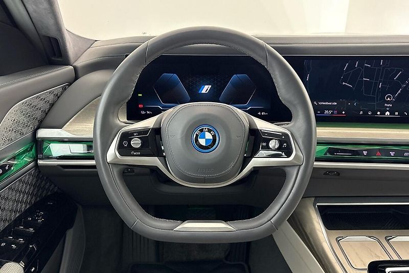 BMW i7 xDrive60 - fotka 9 z 27