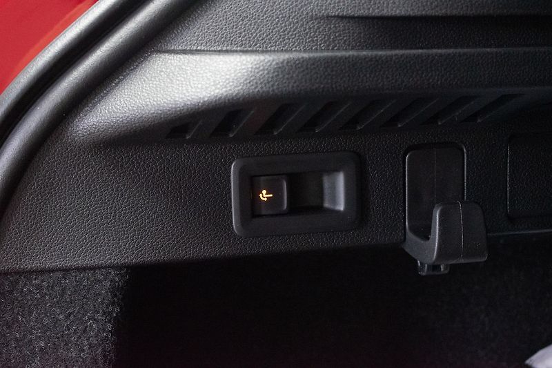 Škoda Kamiq 1.5 TSI MONTE CARLO*TAŽNÉ*ČR* - fotka 43 z 47