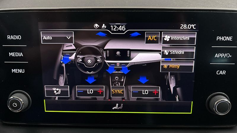Škoda Scala 1.5 TSI DSG Style - fotka 25 z 26