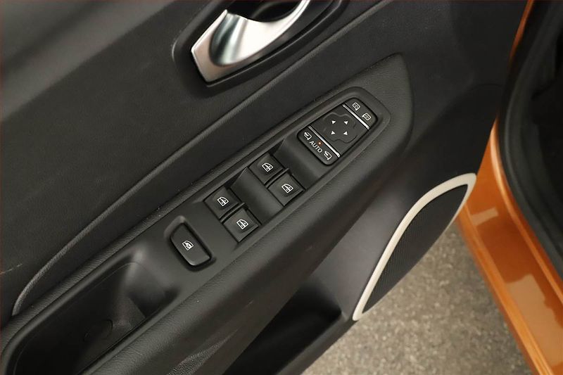 Renault Captur (2018) 0.9 TCe, Serv.kniha, Tempomat - fotka 15 z 15