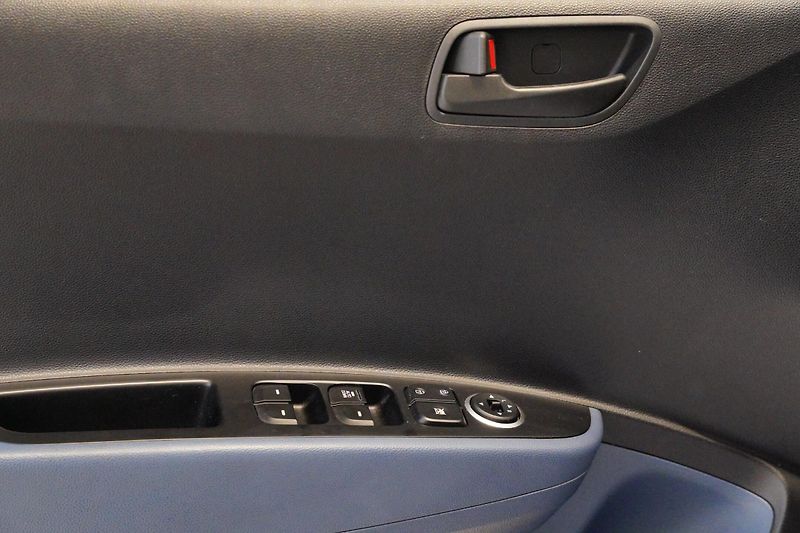 Hyundai i10 - fotka 12 z 25