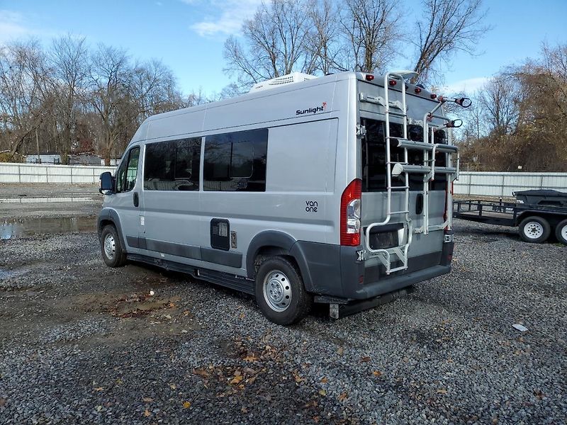 Dodge RAM (2016) 2500 RECREATIONAL VEHICLE - fotka 3 z 9