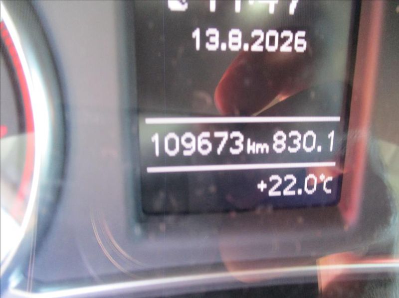 Audi A1 1,2 TSi, klima,Navi,serv.kn. - fotka 19 z 32