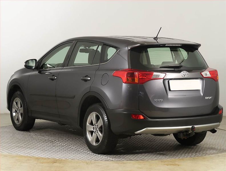 Toyota RAV4 (2015) 2.0 D-4D, ČR,1.maj, Serv.kniha - fotka 4 z 17