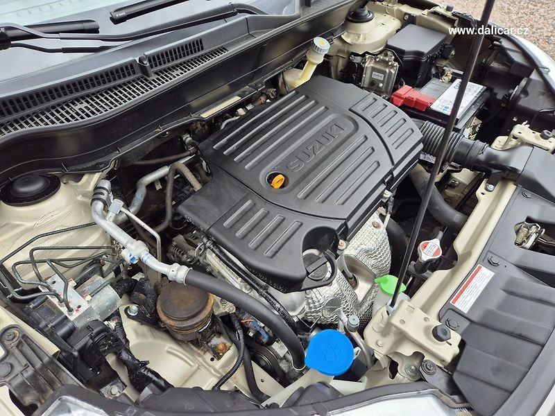 Suzuki Vitara (2017) 1.6VVT 88KW COMFORT NAVI - fotka 18 z 52