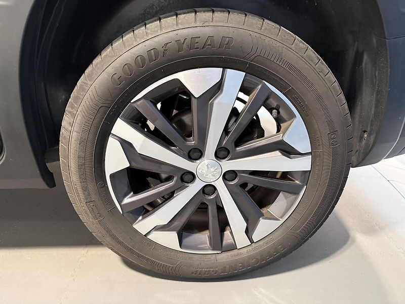 Peugeot Rifter GT 1.2 PureTech 130 S&S EAT8 - fotka 15 z 15