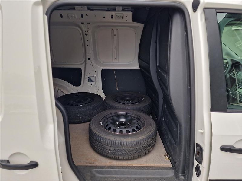 Volkswagen Caddy 1.4 TGI Maxi, původ ČR,1.Maj. - fotka 17 z 48