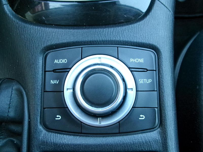 Mazda 6 (2014) 2,2D - ZADÁNO - fotka 21 z 28