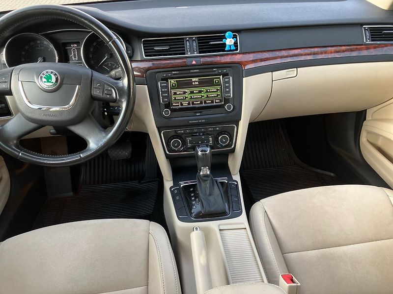 Škoda Superb (2013) 2.0TDI 125kW DSG ELEGANCE + - fotka 22 z 34