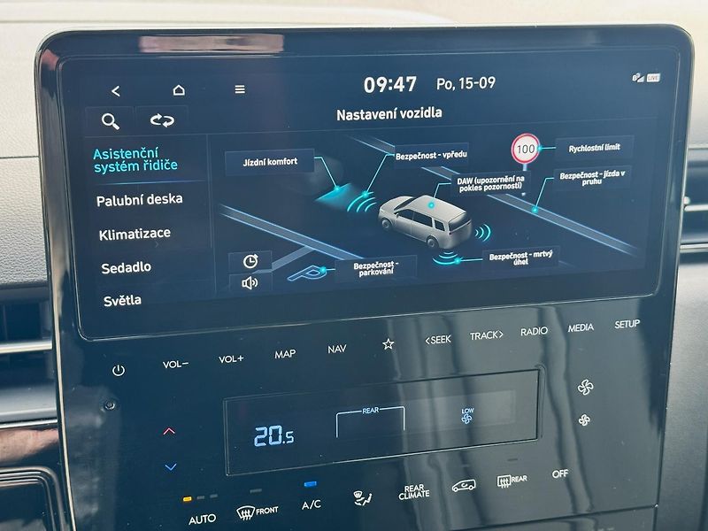 Hyundai Staria (2024) 2,2 PREMIUM LUXURY AT 4x2  - fotka 28 z 33
