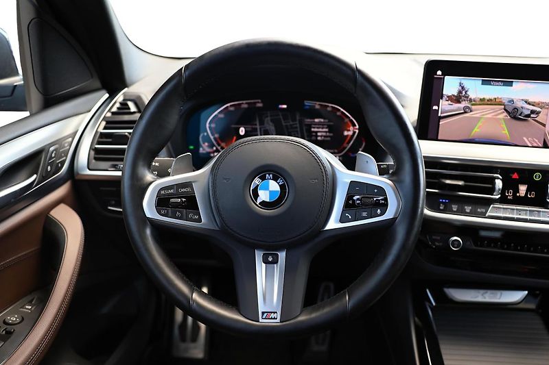 BMW X3 xDrive20d - fotka 13 z 17