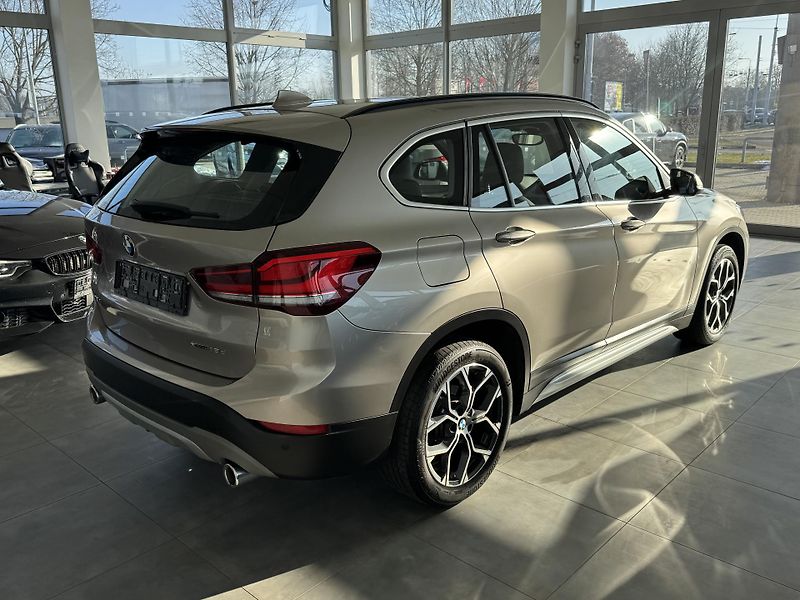 BMW X1 (2020) xDrive 18d X-LINE LED NAVI  - fotka 7 z 31