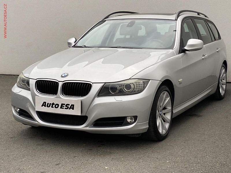 BMW Řada 3 (2008) 2.0D 320d xDrive, Bixen - fotka 3 z 17