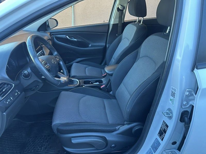 Hyundai i30 1.6 CRDi 85kW serviska - fotka 16 z 25